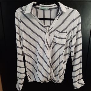 Womens Maurices shirt